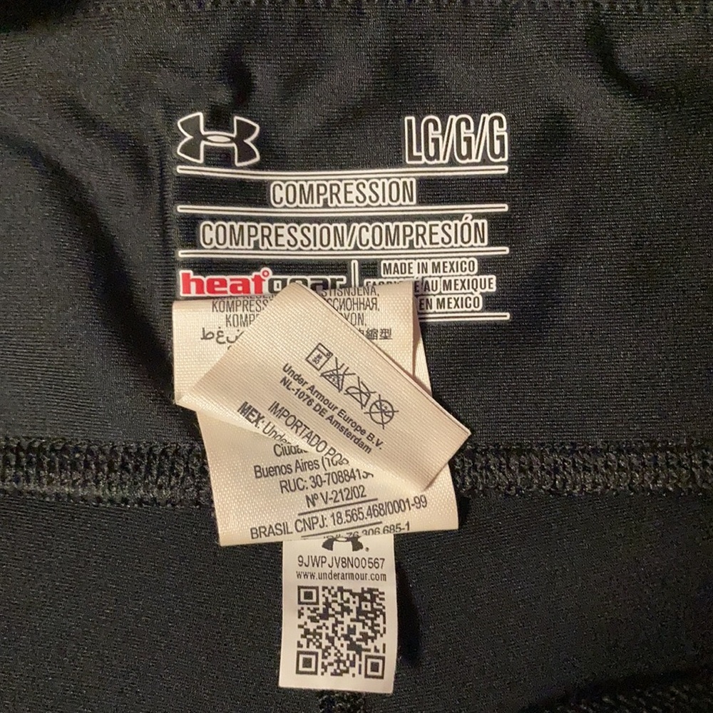 —Set of 2 Large Black under Armour Compression Shorts - Picture 3 of 9